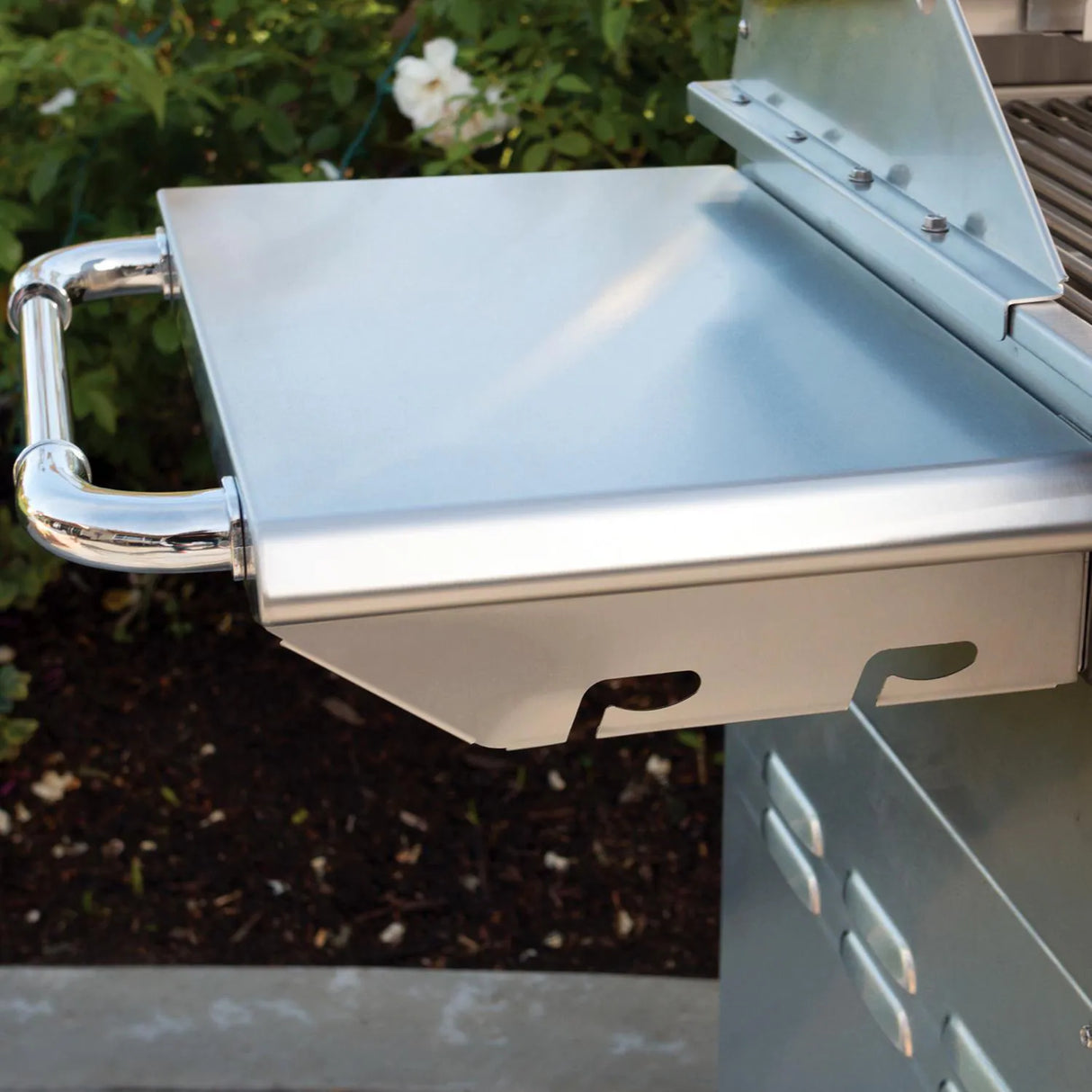 Bull Outlaw 30-Inch 4-Burner Propane Gas Grill - 26001