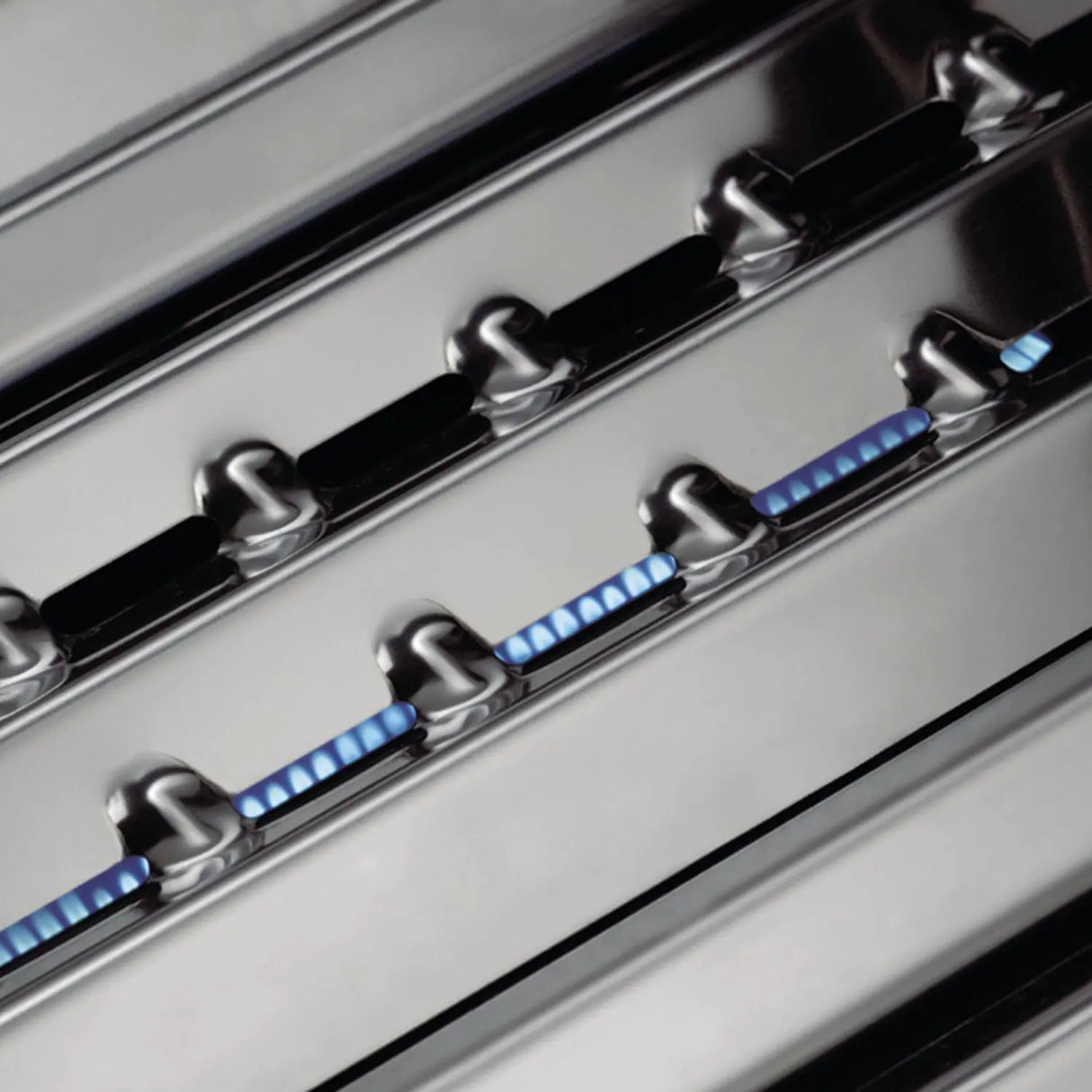 Broil King Regal S590 Pro 5-Burner Natural Gas Grill With Rotisserie & Side Burner - Stainless Steel