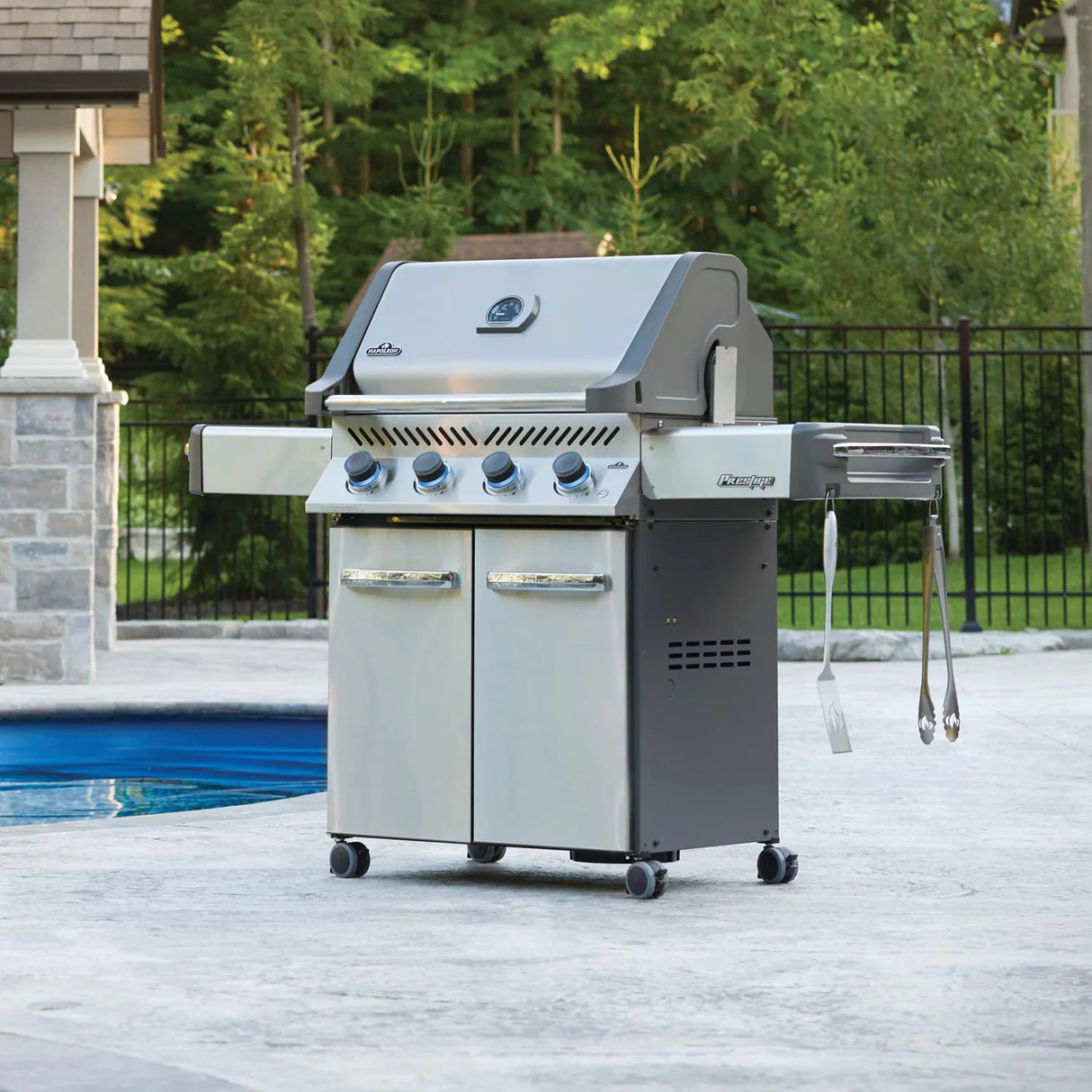 Napoleon Prestige 500 Natural Gas Grill - P500NSS-3