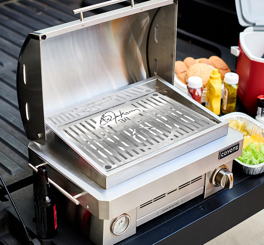 Coyote Portable Propane Gas Grill w Bo Jackson Signature Grates - C1PORTlPBO open