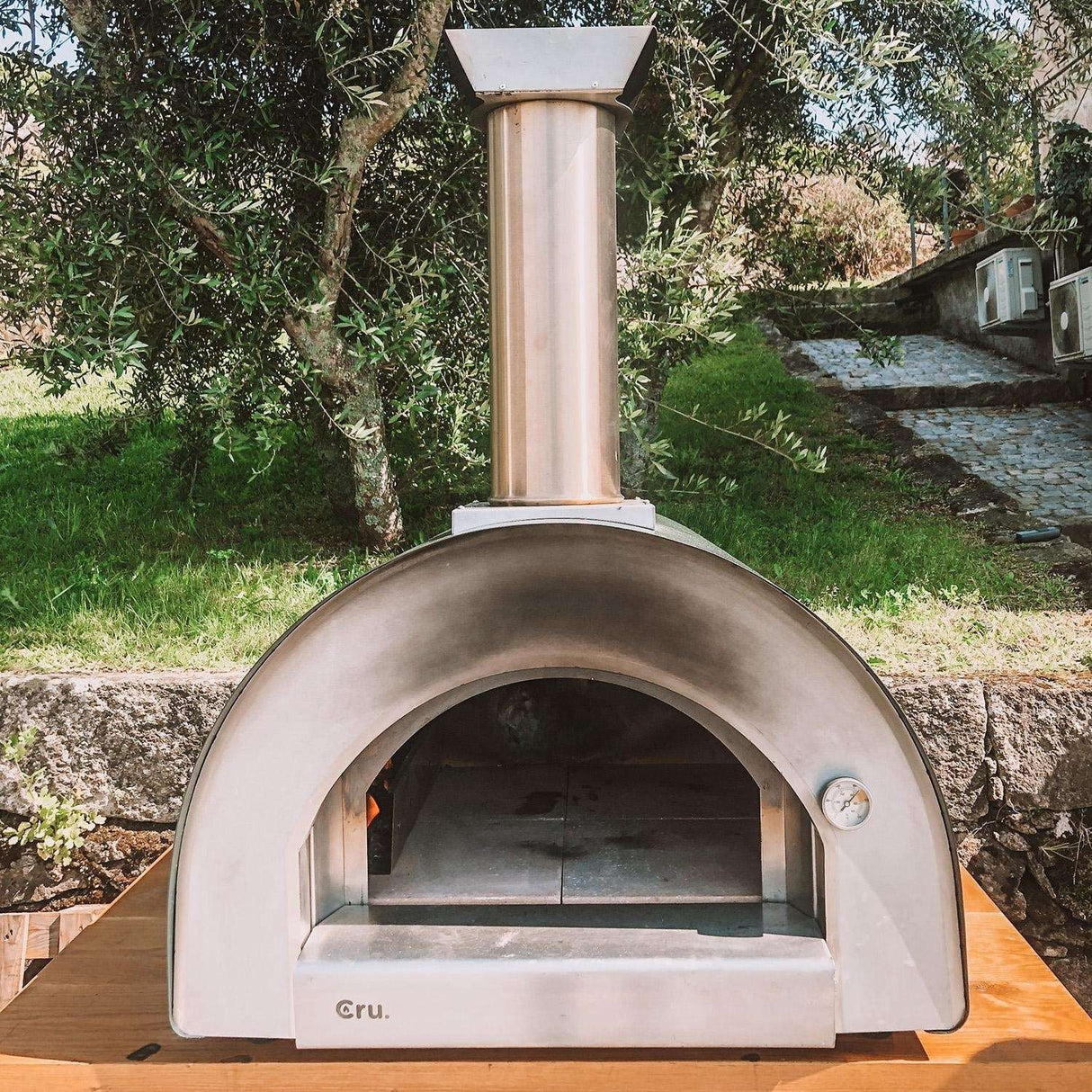 Cru Pro 60 Outdoor Wood-Fired Pizza Oven - CRUO60G1