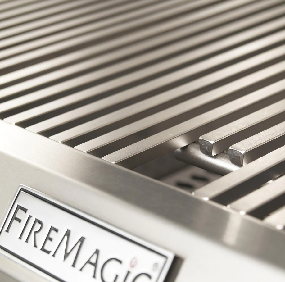 Fire Magic Aurora A830I 46-Inch Built-In Natural Gas & Charcoal Combo Grill With Analog Thermometer - A830I-7EAN-CB1