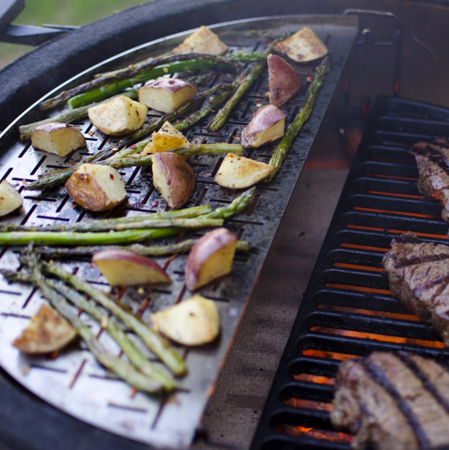 Kamado Joe Half Moon Laser Cut Stainless Steel Grate For Classic 18-Inch Grills - KJ-HSSCGFV