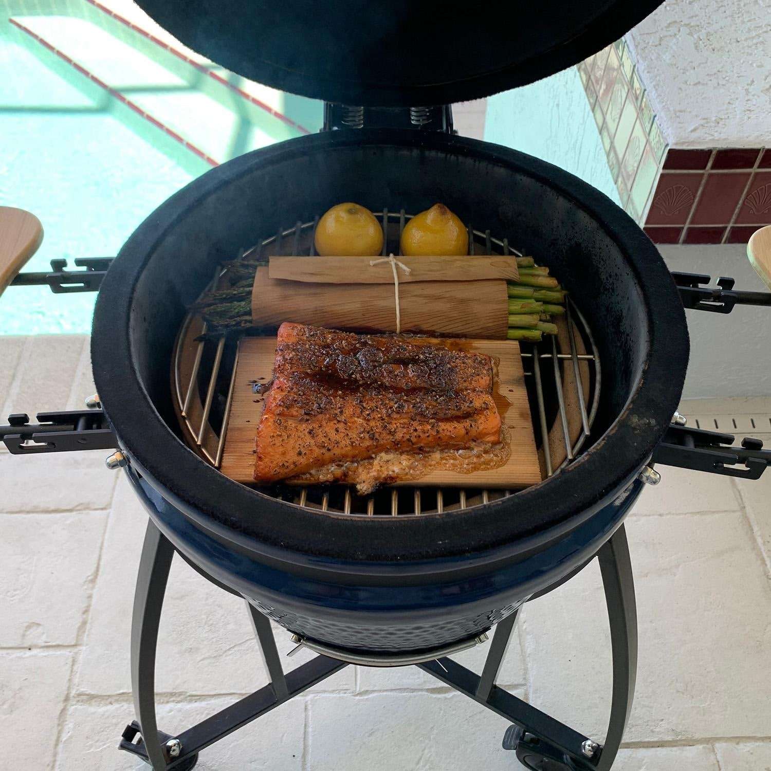 Lifesmart 16-Inch Ceramic Kamado Grill - Blue - SCS-K16C open grill