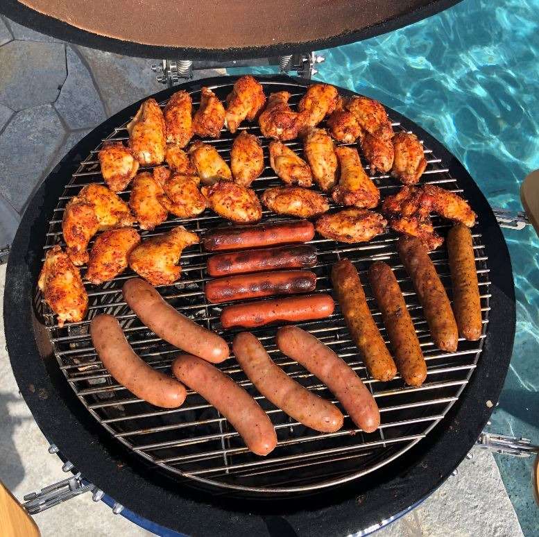 Lifesmart 24-Inch Ceramic Kamado Grill - SCS-K24B open grill