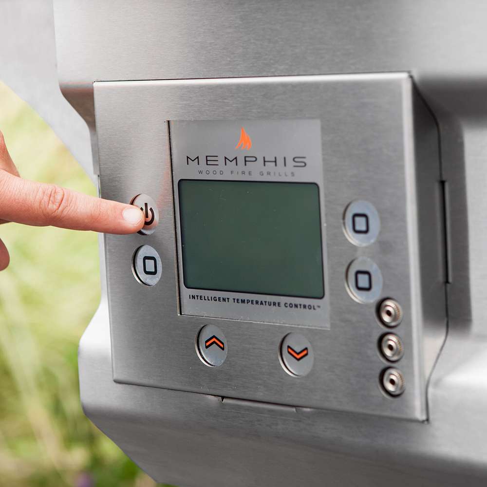 Memphis Grills Beale Street Wi-Fi Controlled 26-Inch 430 Stainless Steel Pellet Grill - BGSS26 interface