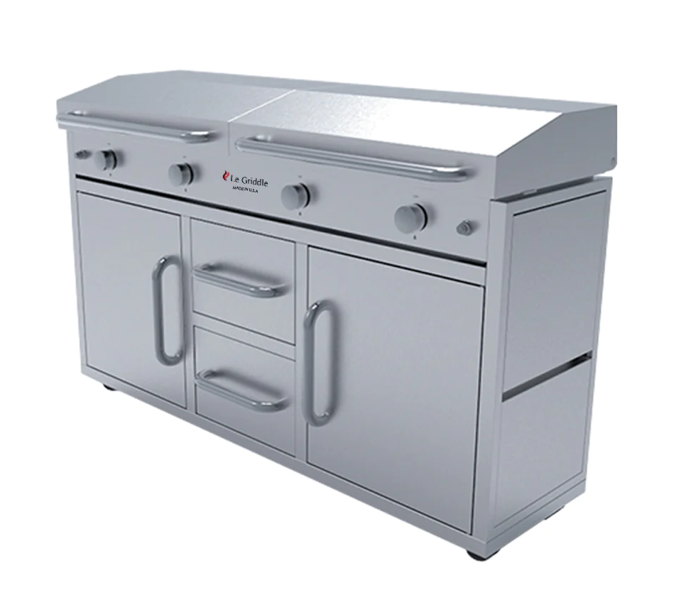 The Grand Texan Freestanding Gas Griddle - GFE160 CK hood closed