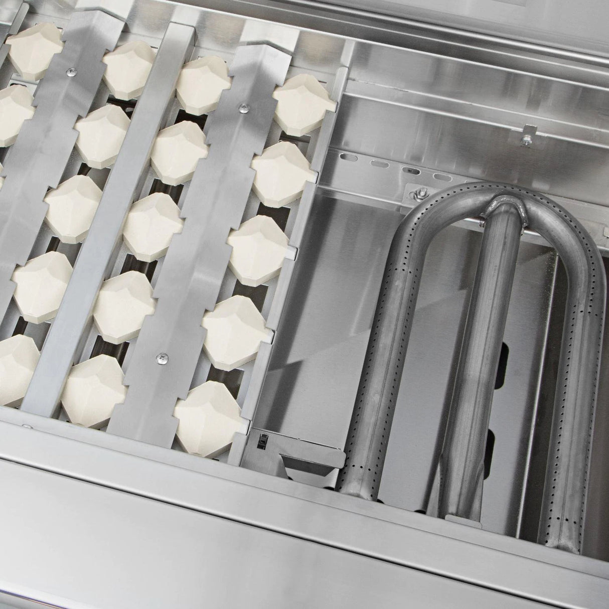 Delta Heat 26-Inch 2-Burner Natural Gas Grill On Pedestal Cart