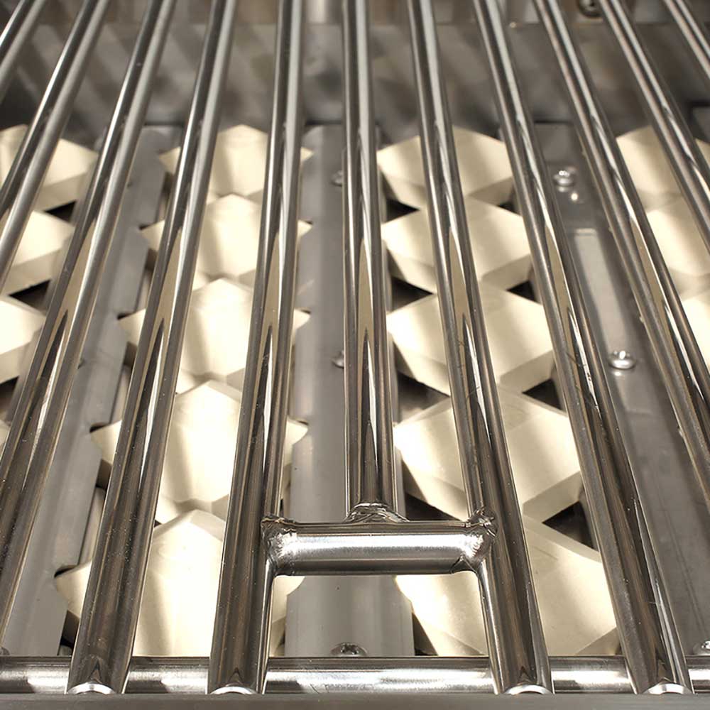 Alfresco ALXE 42-Inch Propane Gas Grill With Sear Zone And Rotisserie - ALXE-42SZC-LP grill interior