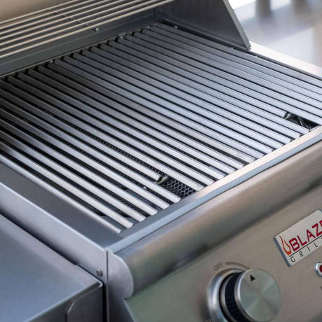 Blaze 21-Inch Portable 1500 Watt Electric Grill With Built-In Hanging Kit - BLZ-ELEC-21 open grill
