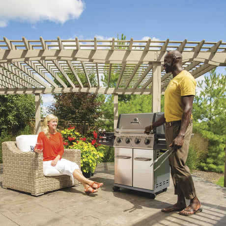 Broil King Regal S420 Pro 4-Burner Natural Gas Grill - Stainless Steel