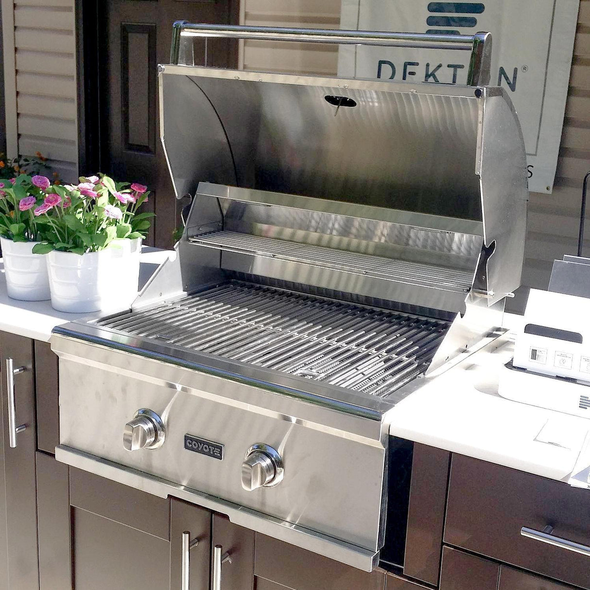 Coyote C-Series 28-Inch 2-Burner Built-In Propane Gas Grill - C1C28LP